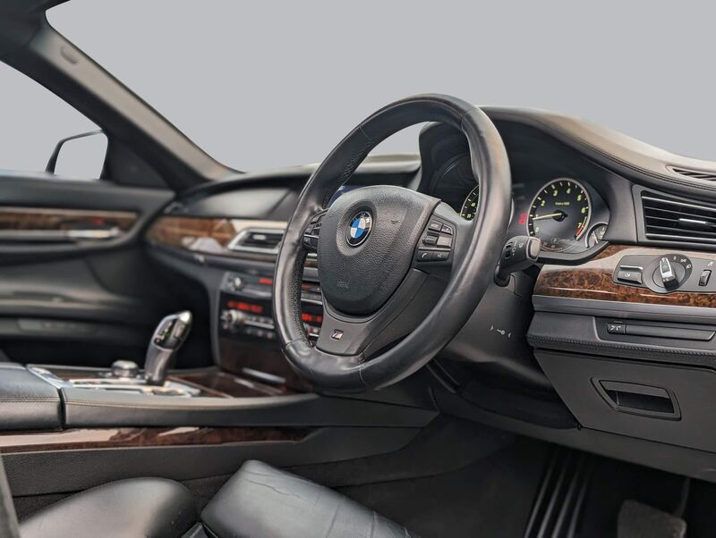 View BMW 7 SERIES 6.0 760Li V12 M Sport Steptronic Euro 5 4dr