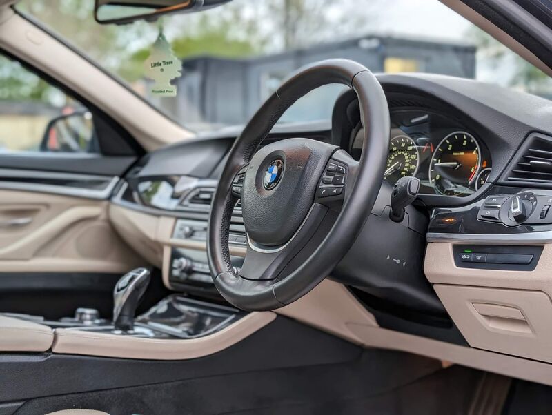 View BMW 5 SERIES 2.0 520d SE Touring Steptronic Euro 5 5dr