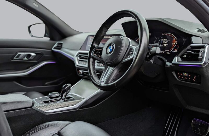 View BMW 3 SERIES 2.0 320i M Sport Auto Euro 6 (s/s) 4dr